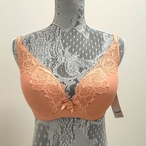 NWT Chantelle Plunge Bra